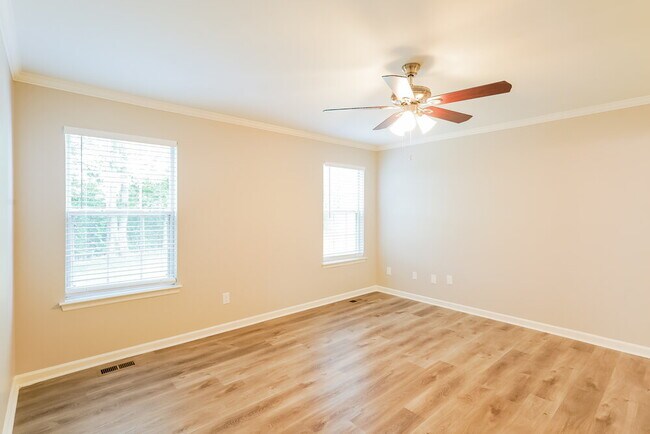 Building Photo - 104 Sumner Meadows Ct