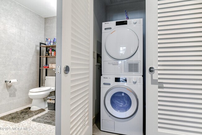 Building Photo - 30 Melrose Terrace