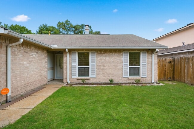 Building Photo - 18602 Lippizaner Dr