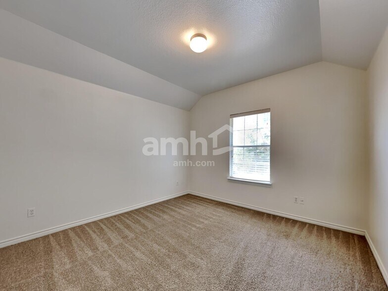 Building Photo - 1506 Melanie Trl