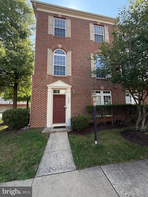 Building Photo - 15201 Torbay Way