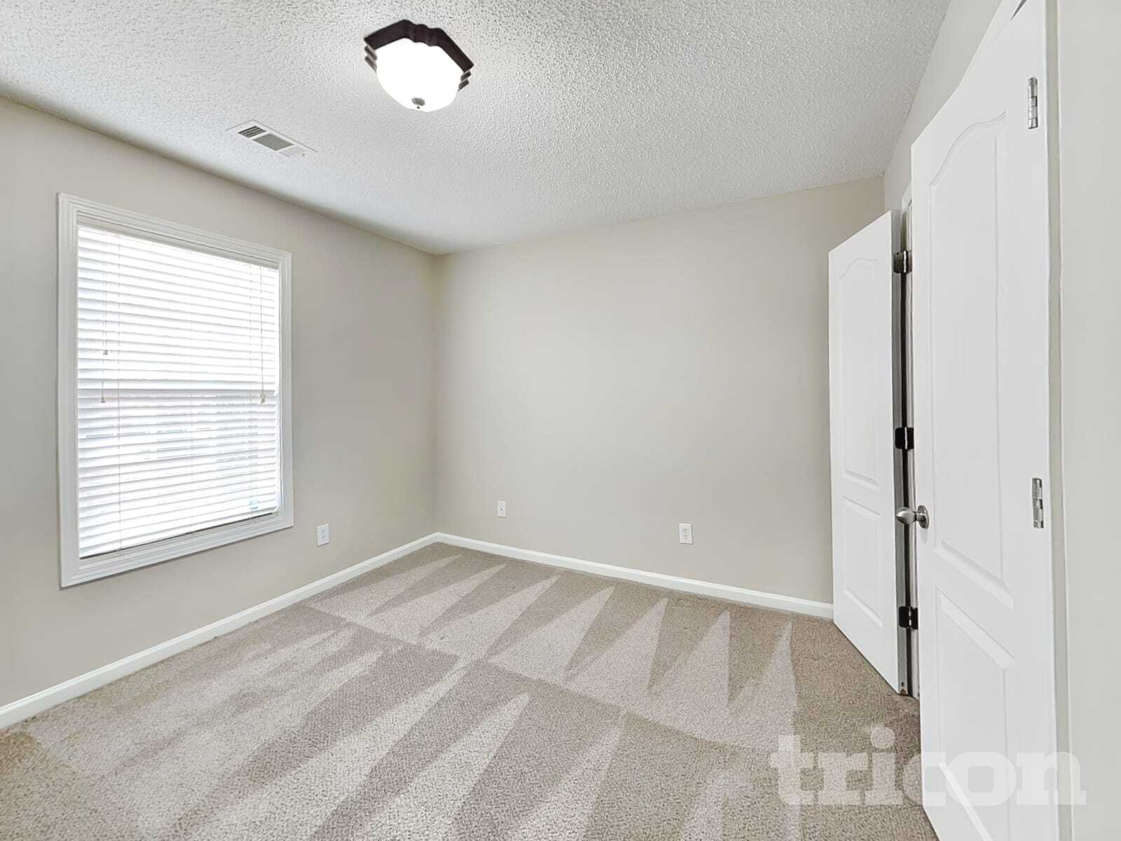 Building Photo - 147 Peachtree Glen Dr