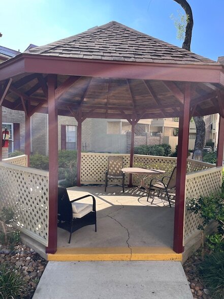Building Photo - 2120 El Paseo St