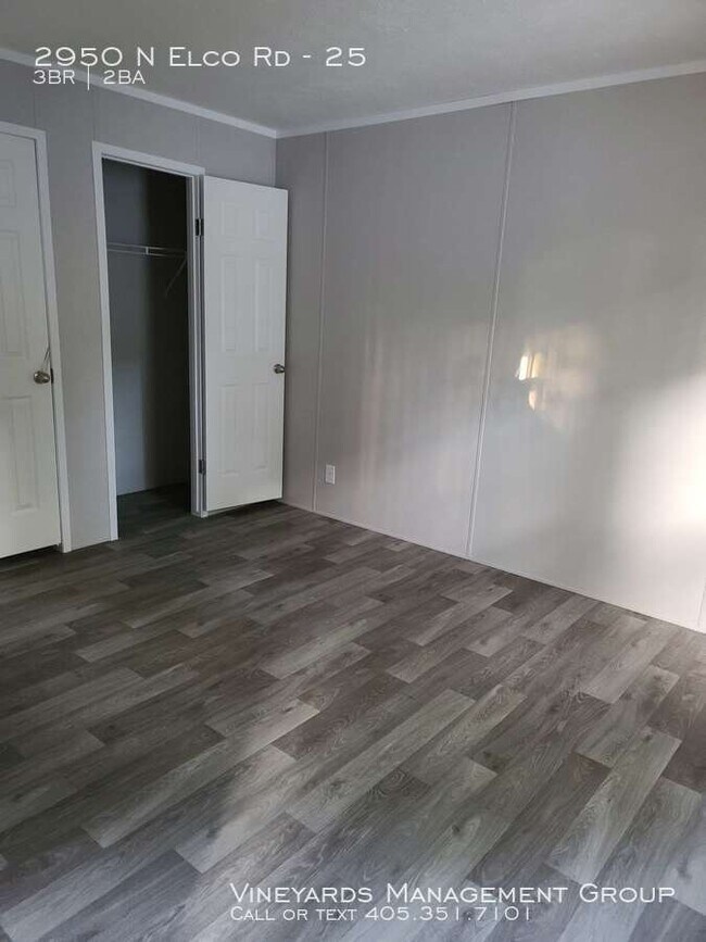 Building Photo - Mobile Home for Sale