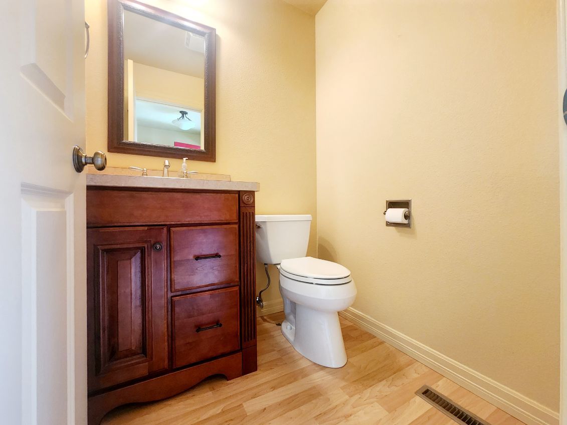 Half Bathroom - 32 Shadow Pl