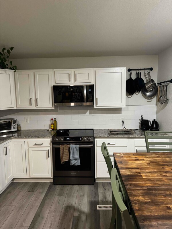 Building Photo - 1523 S Fountain St