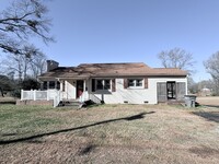 Building Photo - 3 Blue Ridge Dr