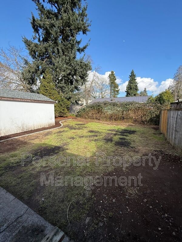 Building Photo - 1103 W St