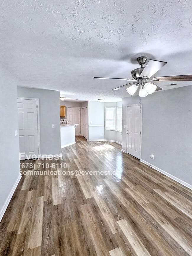 Building Photo - 1605 Brook Ln