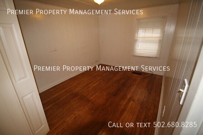 Building Photo - 903 Brentwood Ave