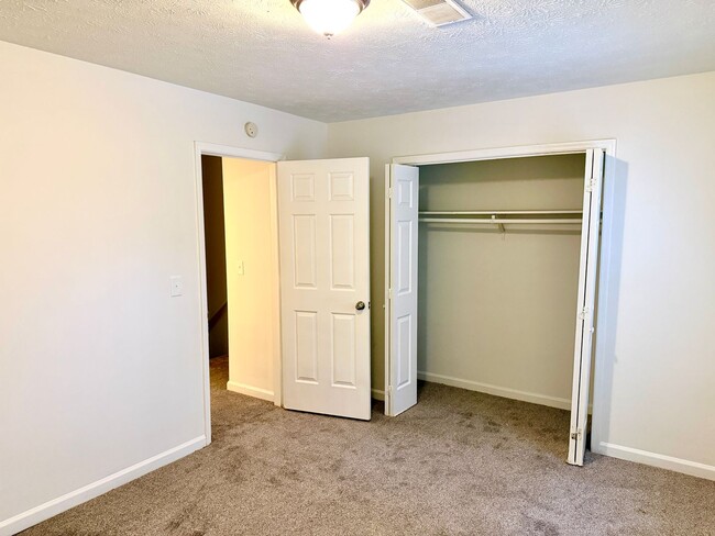 Building Photo - Welcome to this charming 2-bedroom, 2-bathroom home located in the heart of Fayetteville, GA.