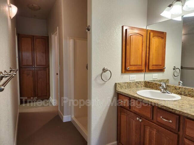 Building Photo - 4101 Crittenton Ln