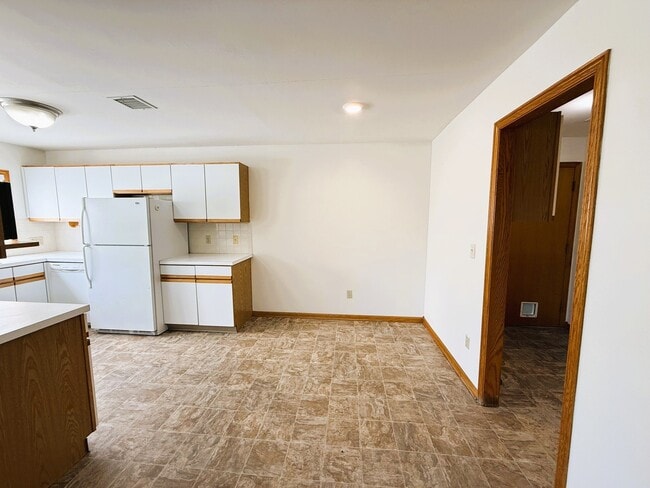 Building Photo - 6126 E Gilbert St