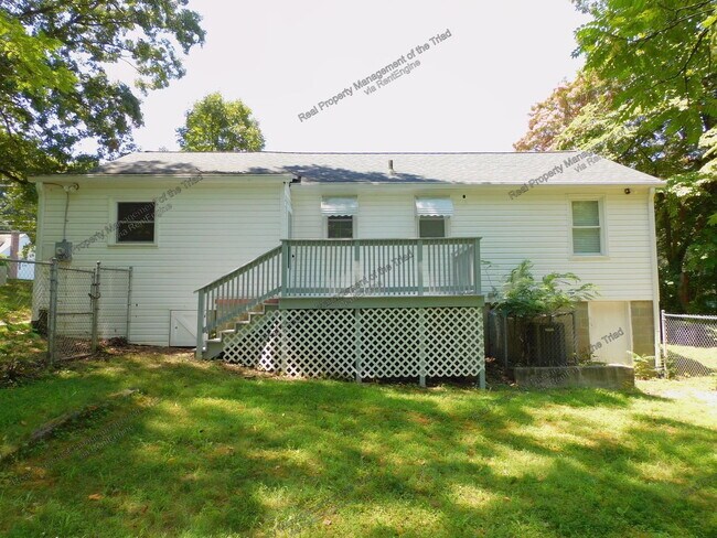 Building Photo - 2807 Konnoak Dr