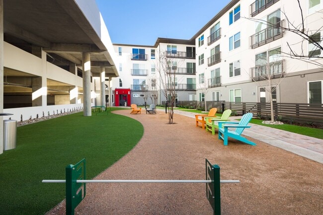 Building Photo - Cypress at Trinity Groves