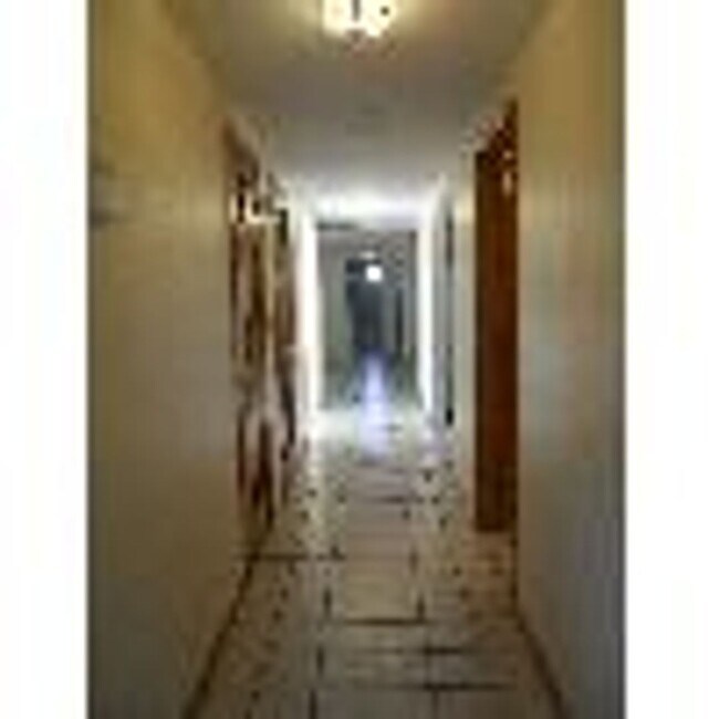 Building Photo - Tucson Foothills Home