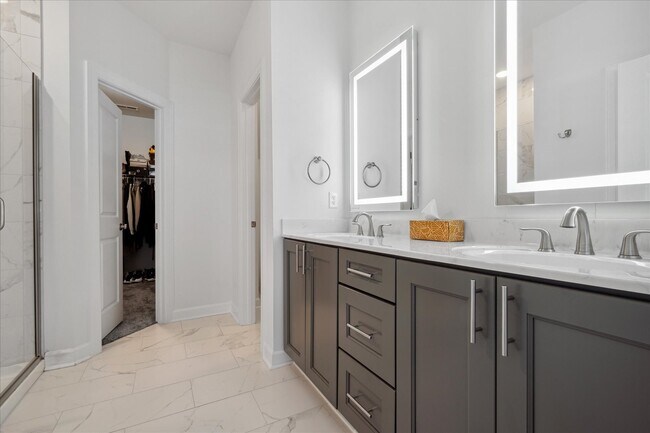 Building Photo - 208 Laydon Way