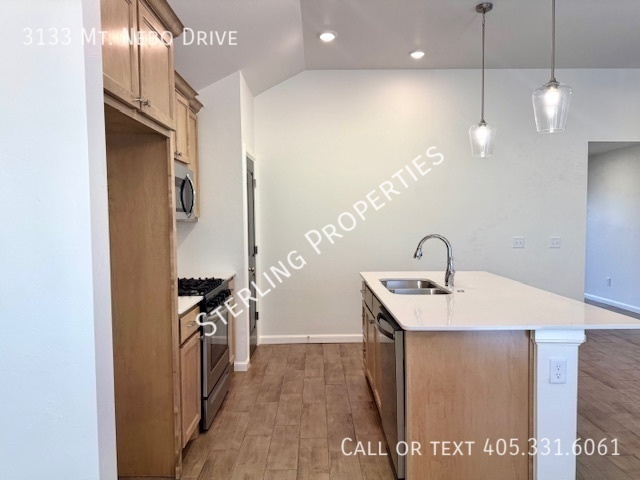 Building Photo - 3133 Mt Nebo Dr