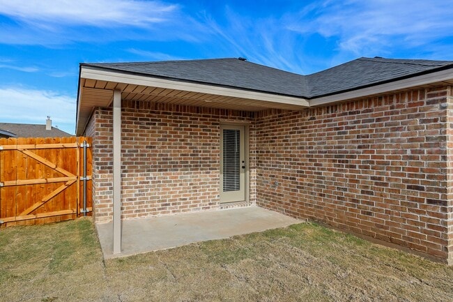 Building Photo - 9901 Yellowhouse Ave