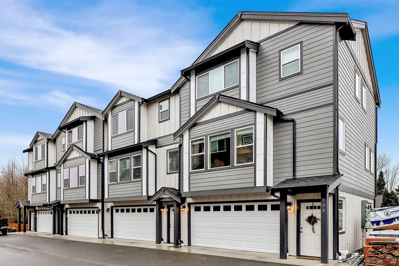 Building Photo - 1825 Eastgate Loop