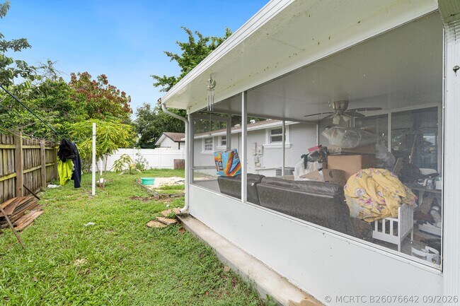 Building Photo - 3872 Mackinac Rd