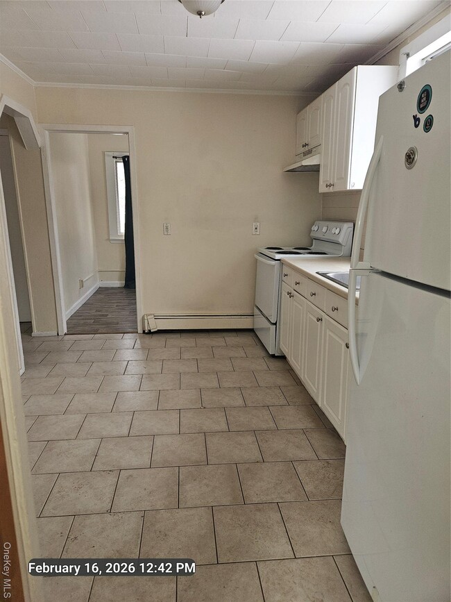 Building Photo - 118 Oak Ave