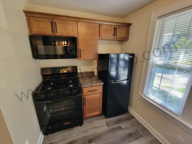 Building Photo - 6743 12th Ave