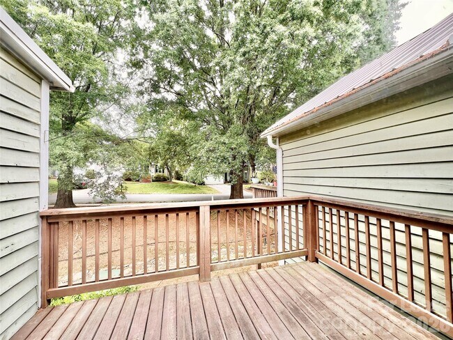 Building Photo - 3306 Selwyn Farms Ln