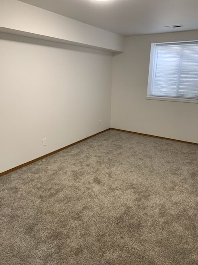 Building Photo - Beautiful home in Coeur D Alene place