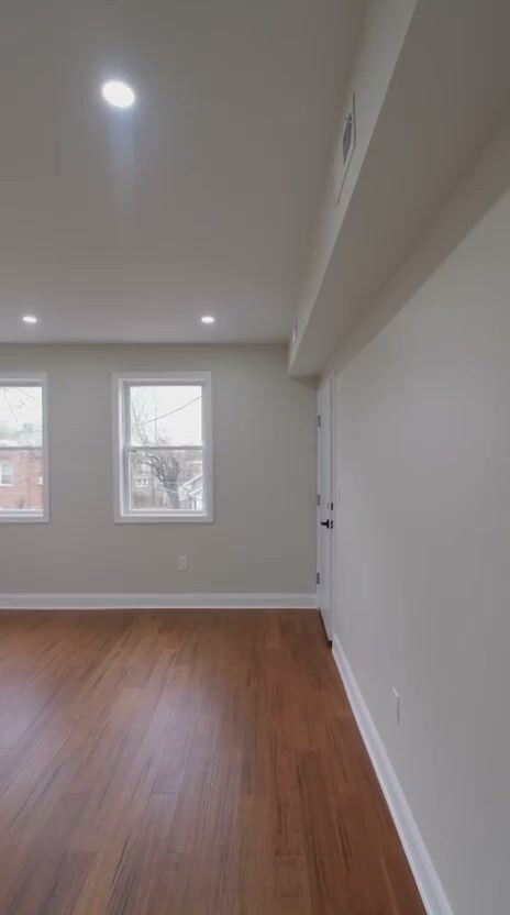 Building Photo - Ely Place