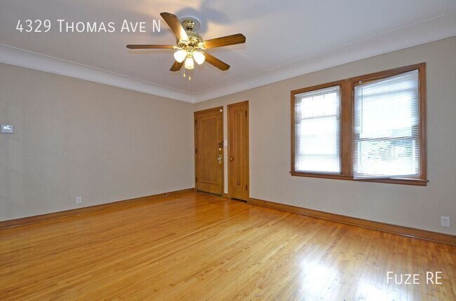 Building Photo - 4329 N Thomas Ave