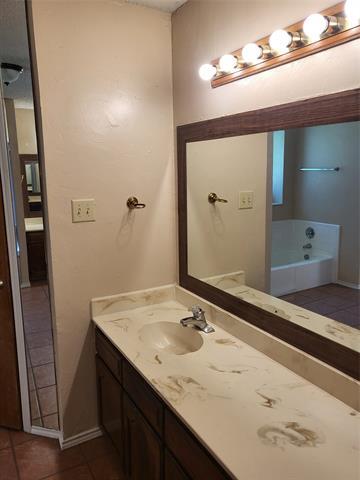 Building Photo - 4200 Pyracantha Dr