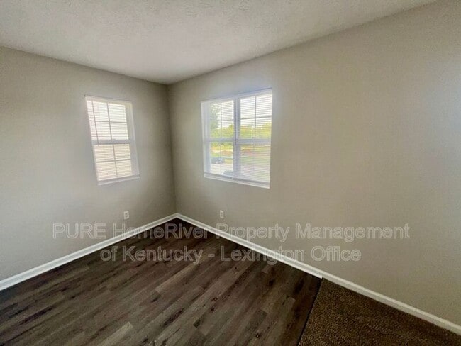 Building Photo - 126 Grinder Ct