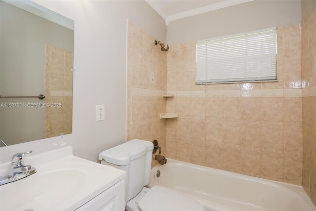 Building Photo - 1520 SW 68th Way