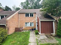 Building Photo - 1476 Greenmont Ct