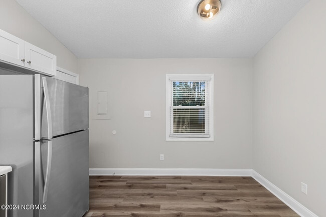 Building Photo - 135 Twinwood Dr