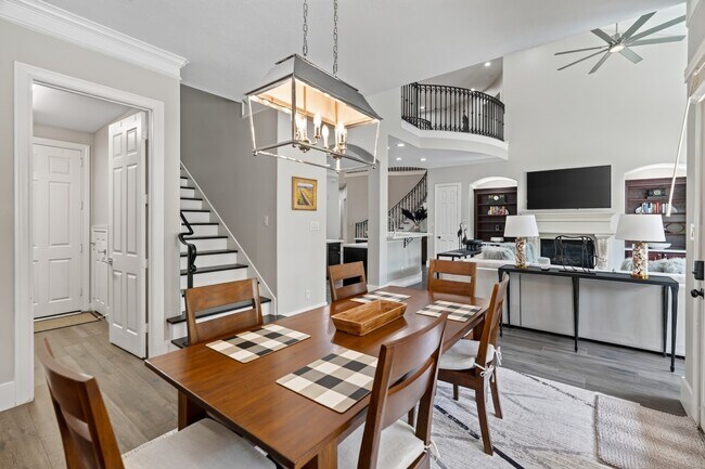 Building Photo - 110 S Veilwood Cir