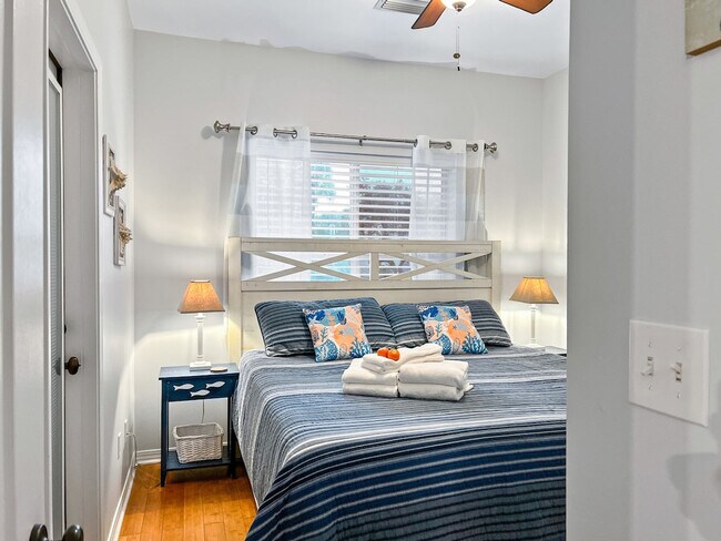 Building Photo - 4485 Clipper Cove