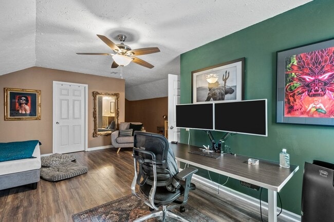 Building Photo - 4 Bedroom Home in Virginia Beach