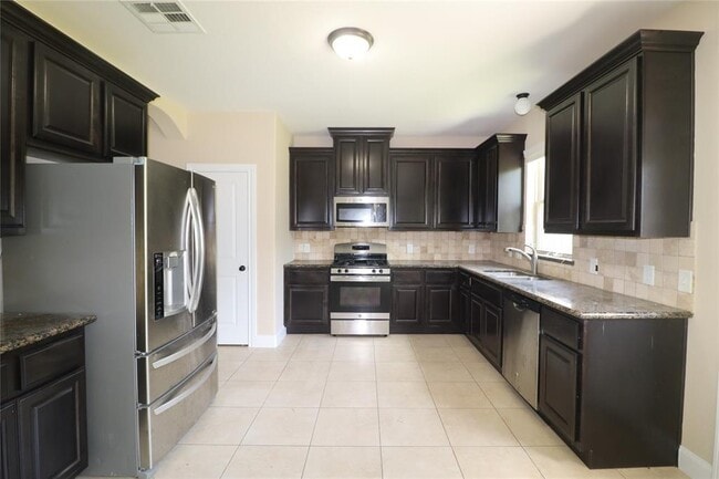 Building Photo - 8411 Creekside Timbers Dr