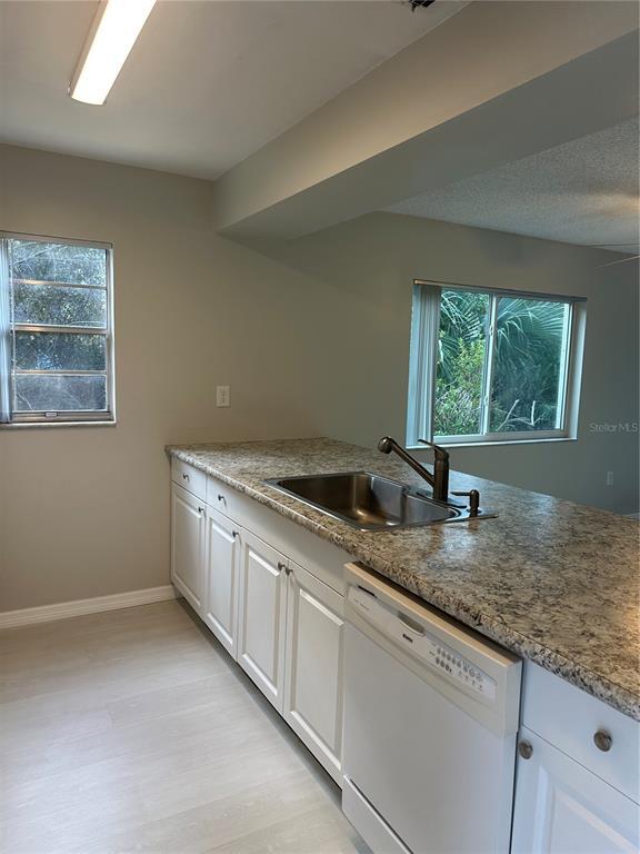 Building Photo - 2191 Columbia Blvd