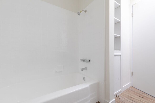 Interior Photo - Manhattan I