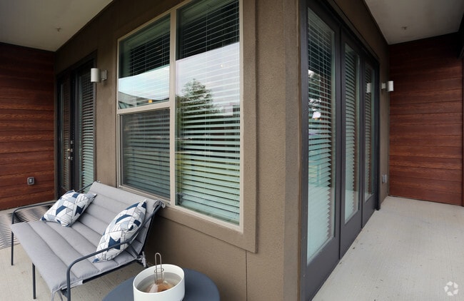 2Bd/2Bath - The Landing at Centreport