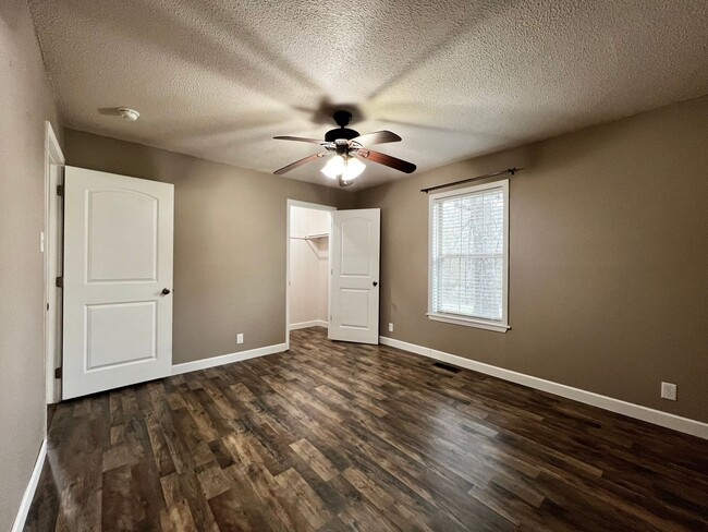 Building Photo - 895 Marion Anderson Rd