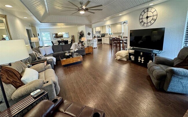 Building Photo - 2301 Tredington Ct