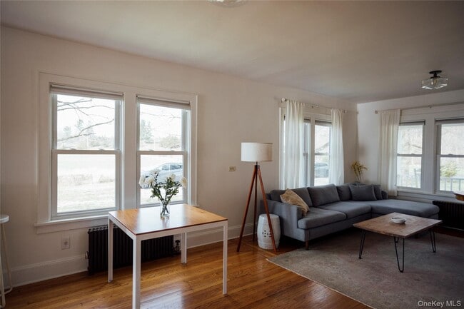 Building Photo - 422 County Rte 9