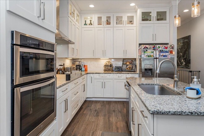 Building Photo - 109 E Evans St