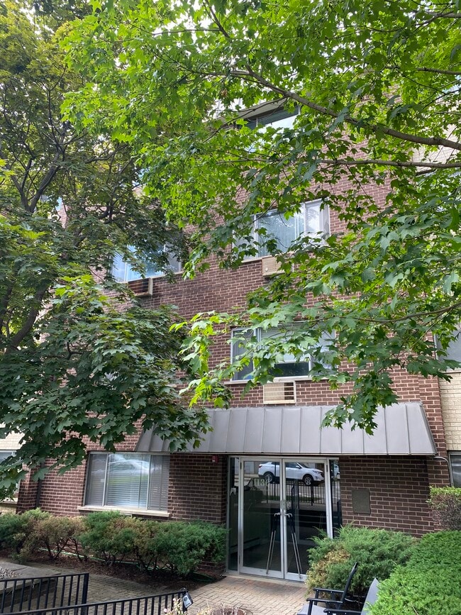 1136 Greenleaf Ave 1136 Greenleaf Ave Wilmette IL 60091 Apartment