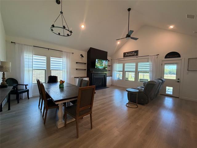 Building Photo - 524 Meadowlark Dr