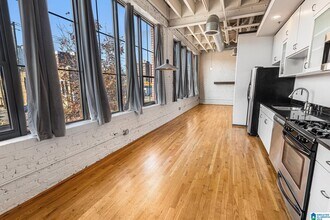 Building Photo - 2412 2nd Ave N